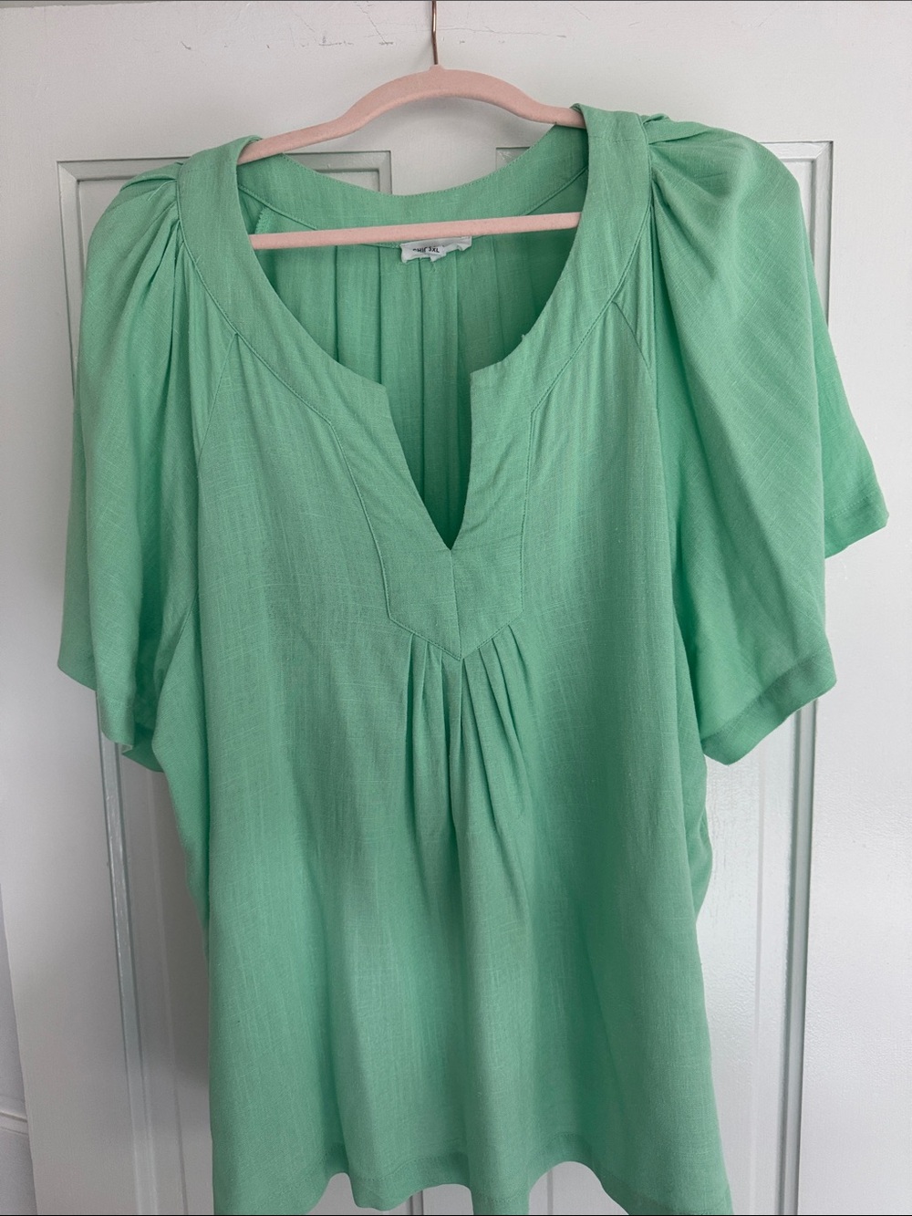 Women's Mint Green V-Neck Short Sleeve Blouse